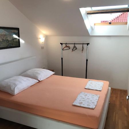 Gala Apartments 오미스 외부 사진
