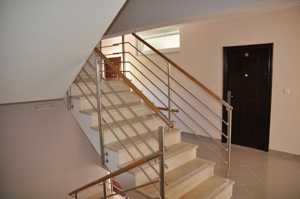 Gala Apartments 오미스 객실 사진