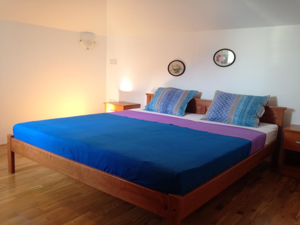 Gala Apartments 오미스 외부 사진