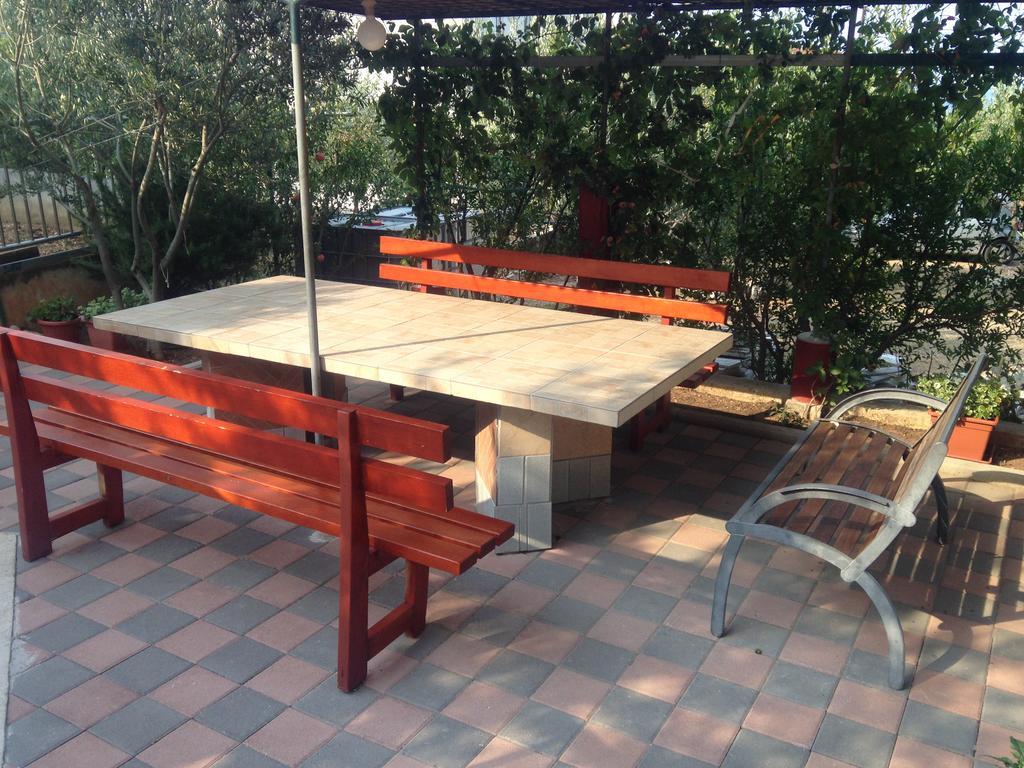 Gala Apartments 오미스 외부 사진