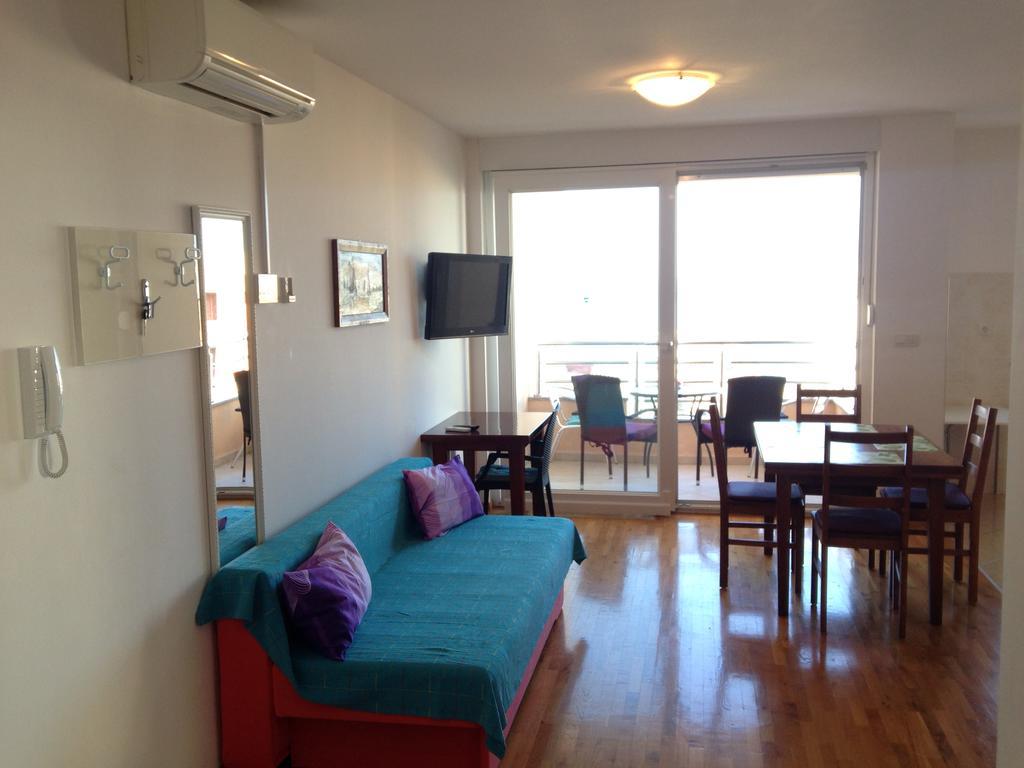 Gala Apartments 오미스 외부 사진