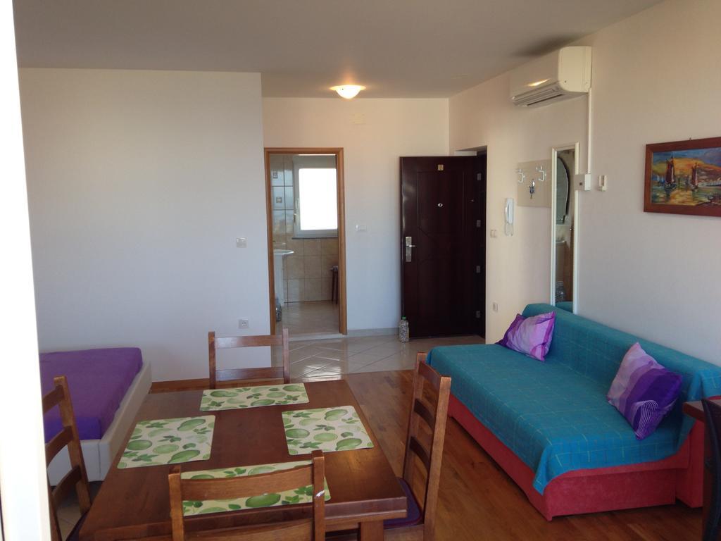 Gala Apartments 오미스 외부 사진