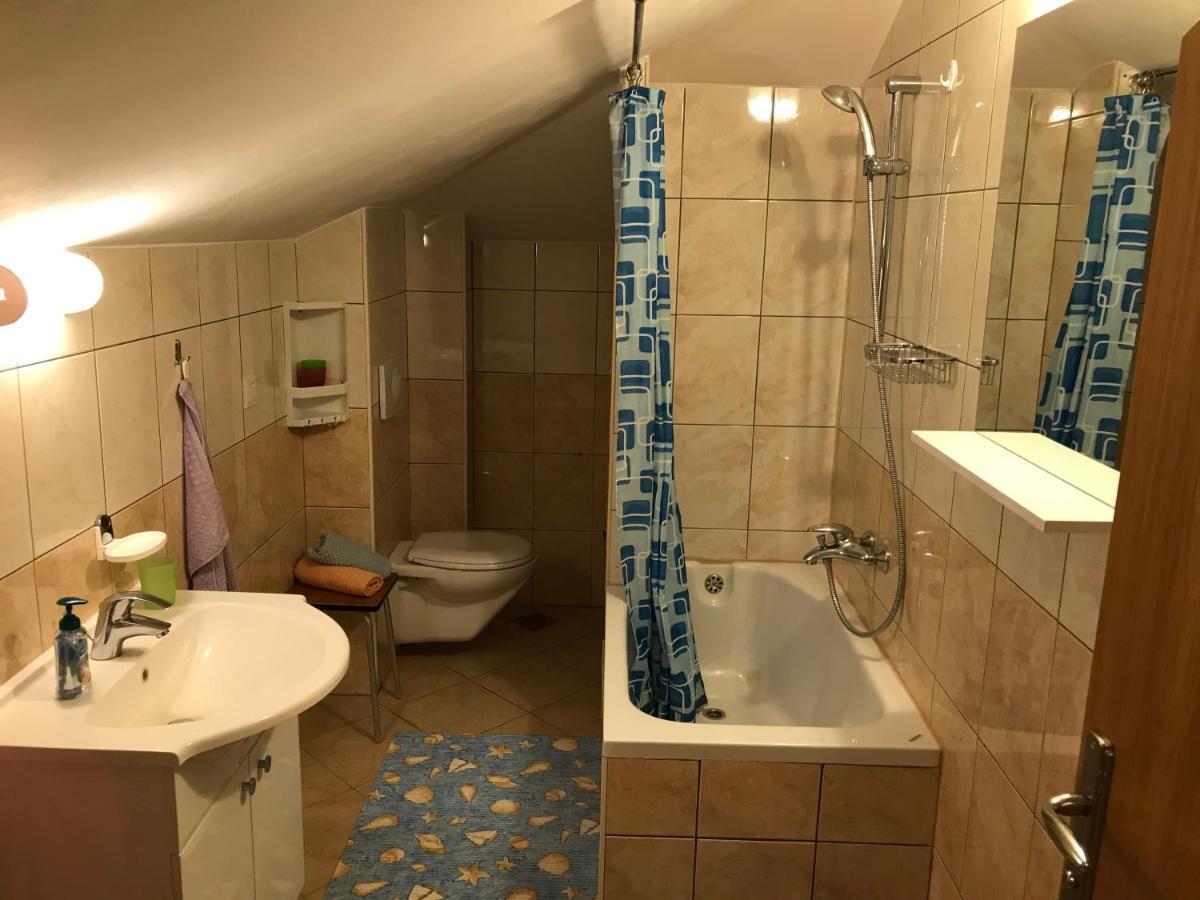 Gala Apartments 오미스 외부 사진