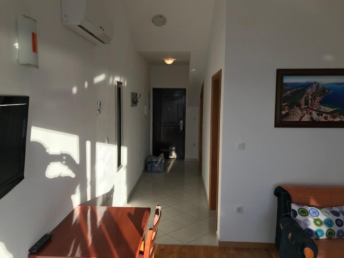 Gala Apartments 오미스 외부 사진