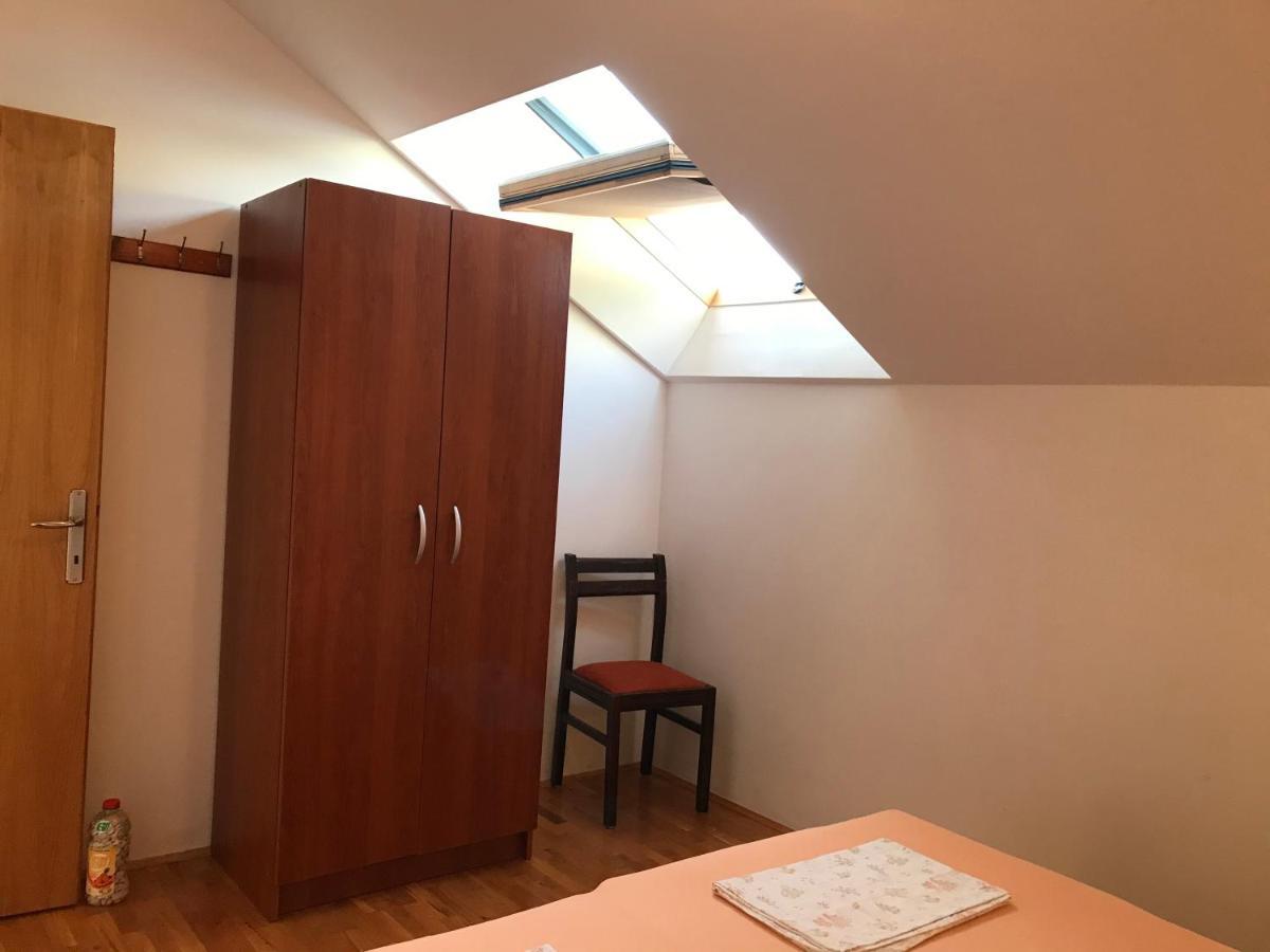 Gala Apartments 오미스 외부 사진