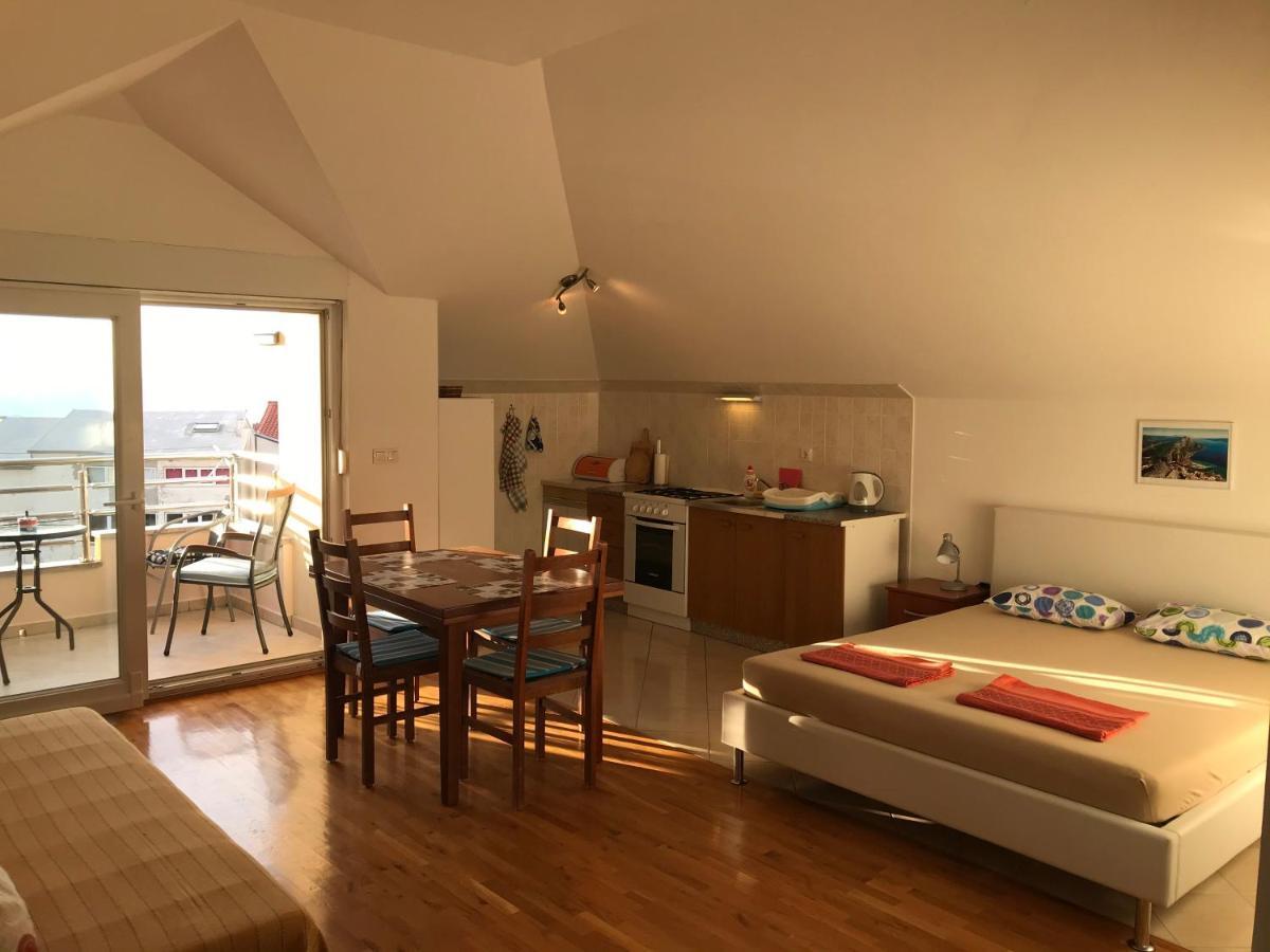Gala Apartments 오미스 외부 사진