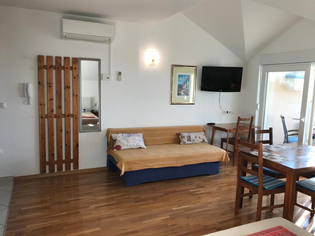 Gala Apartments 오미스 외부 사진