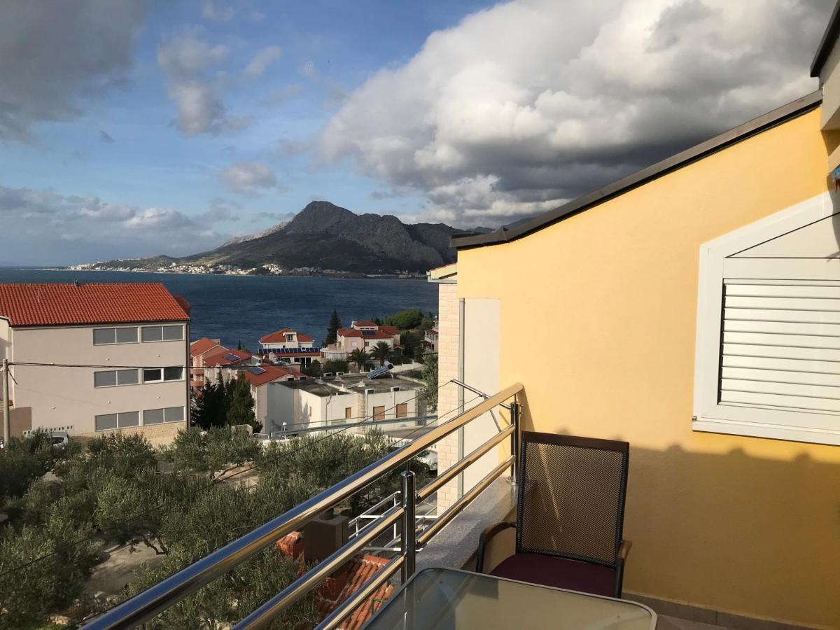 Gala Apartments 오미스 외부 사진
